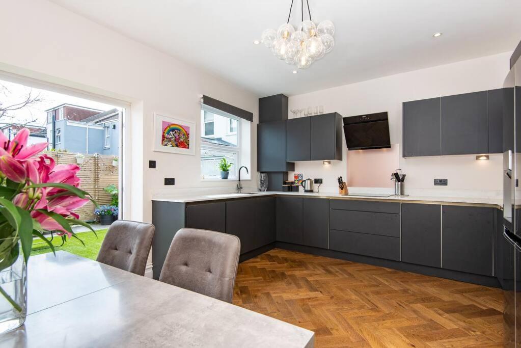 Newly Renovated Victorian House With Free Parking Βίλα Μπράιτον Εξωτερικό φωτογραφία